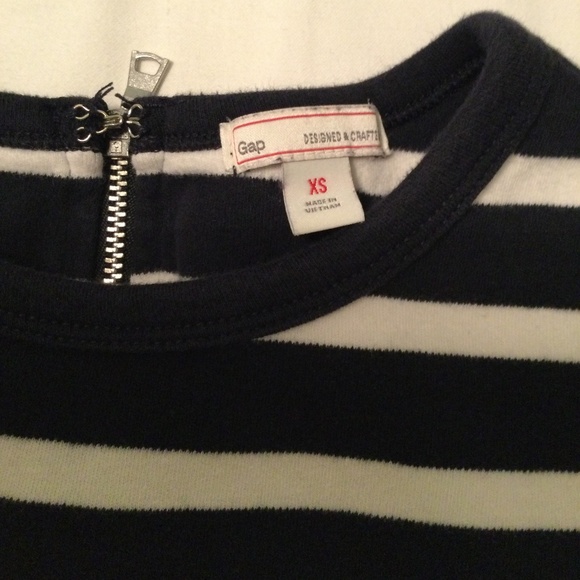 GAP | Navy blue and white stripe peplum top - Picture 3 of 4